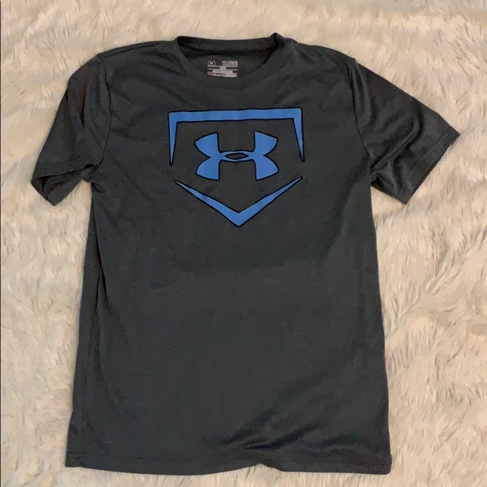 Under Armour T-shirt size YXL